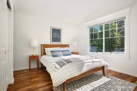 4132 248th Court SE Sammamish WA 98029