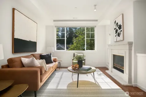 4132 248th Court SE Sammamish WA 98029