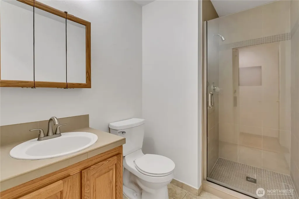 1925 19th Street SE Puyallup WA 98372