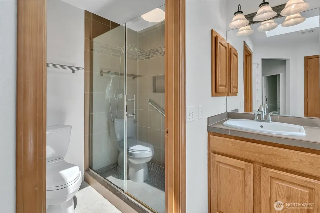 1925 19th Street SE Puyallup WA 98372
