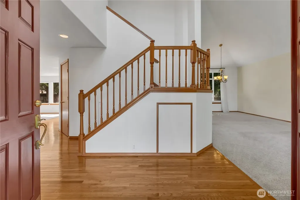 1925 19th Street SE Puyallup WA 98372