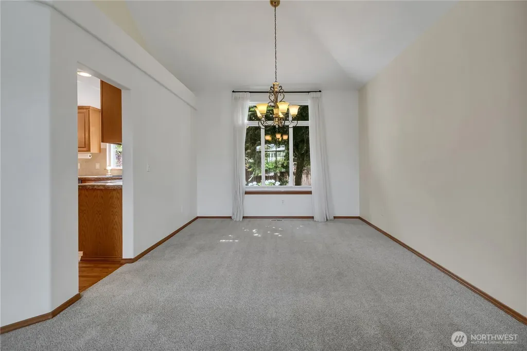 1925 19th Street SE Puyallup WA 98372