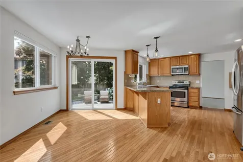 1925 19th Street SE Puyallup WA 98372