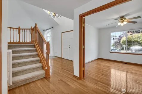 1925 19th Street SE Puyallup WA 98372
