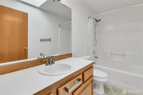 1925 19th Street SE Puyallup WA 98372