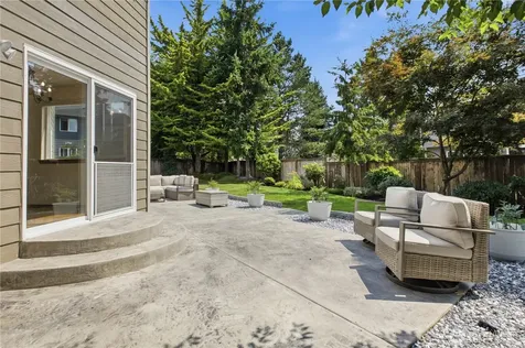 1925 19th Street SE Puyallup WA 98372