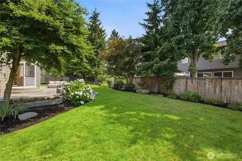 1925 19th Street SE Puyallup WA 98372