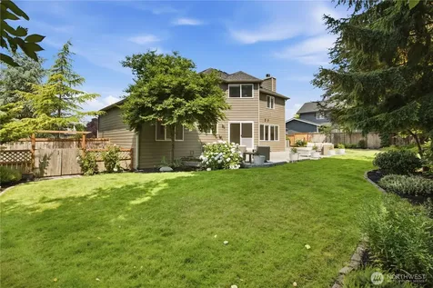 1925 19th Street SE Puyallup WA 98372