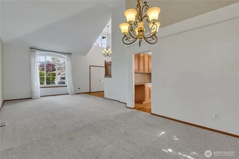 1925 19th Street SE Puyallup WA 98372