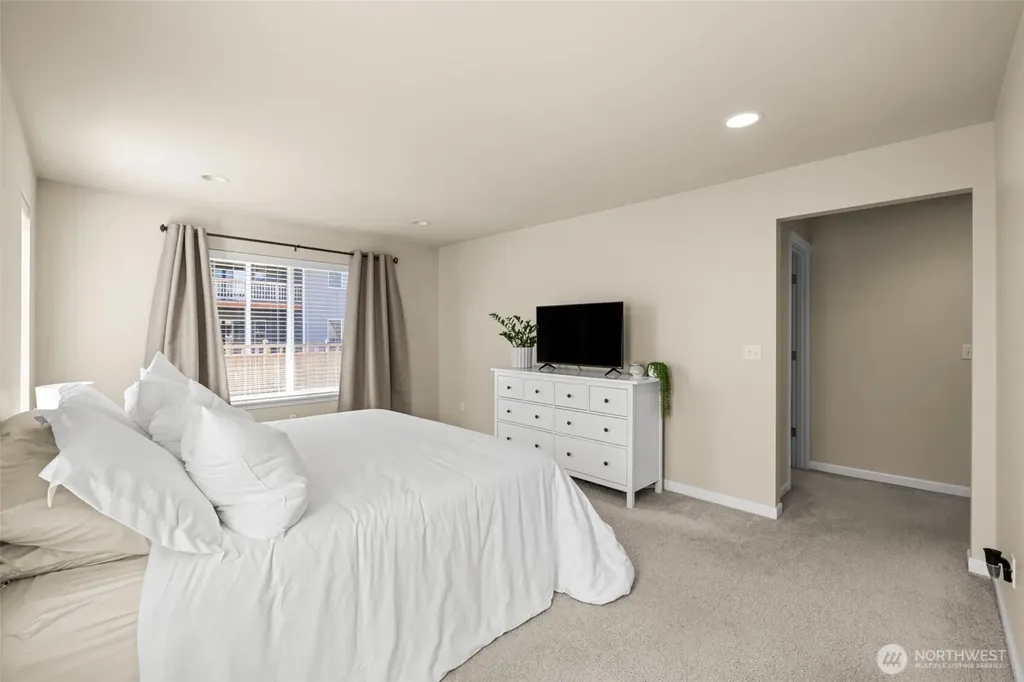 3906 Highlands Boulevard Puyallup WA 98372