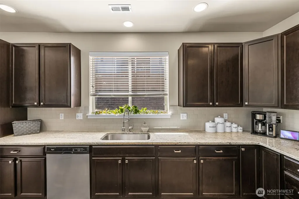 3906 Highlands Boulevard Puyallup WA 98372