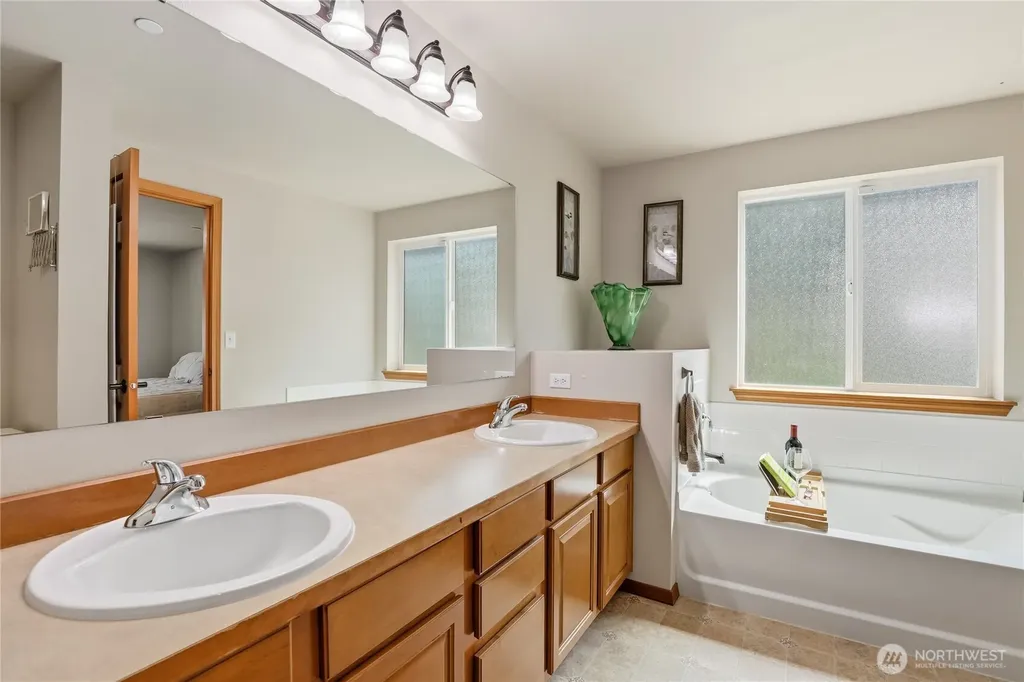 11234 Wicks Lake Road SW Port Orchard WA 98367