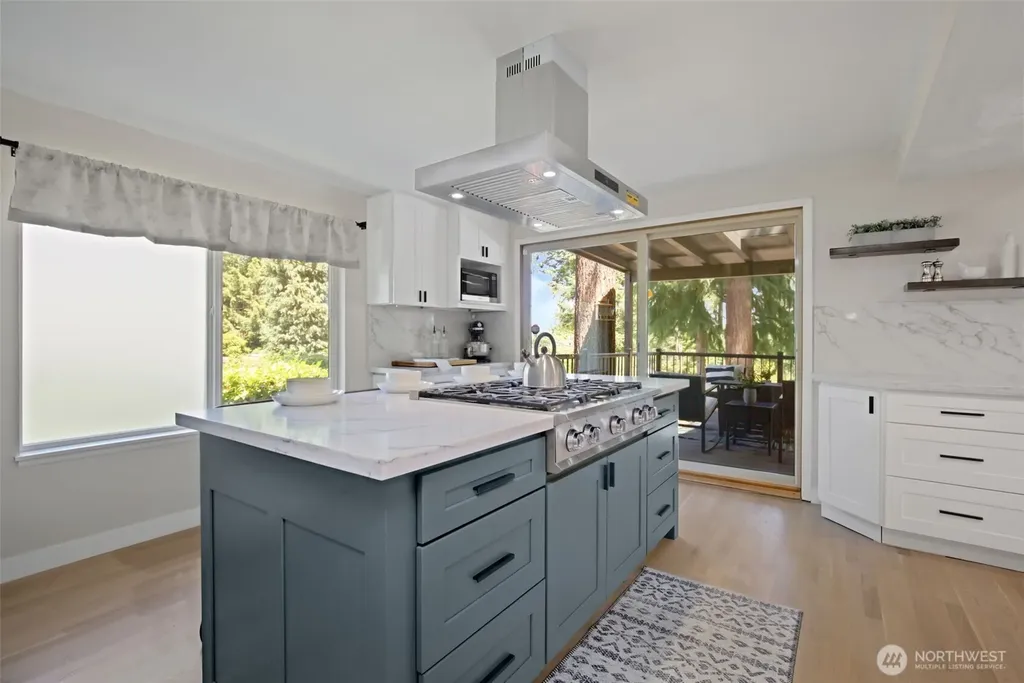 15442 SE 22nd Place Bellevue WA 98007