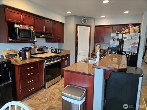 7149 288th Street NW Stanwood WA 98292