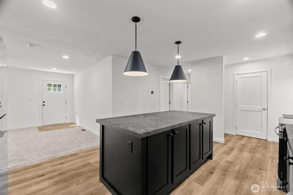 8306 SE Dawn Hill Drive Olympia WA 98513