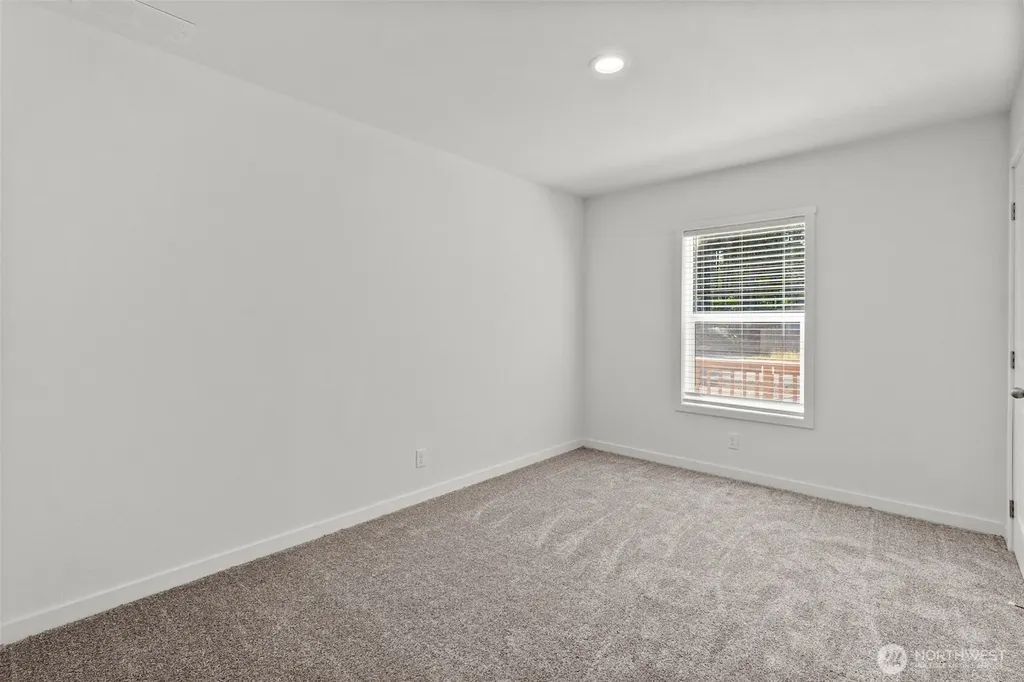 8306 SE Dawn Hill Drive Olympia WA 98513