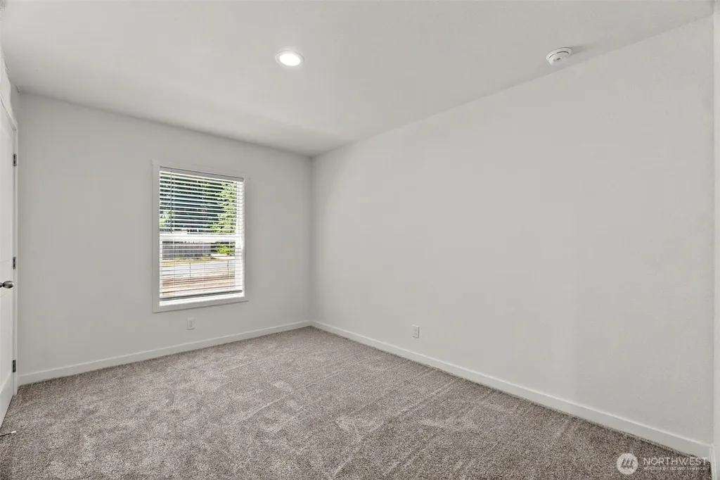 8306 SE Dawn Hill Drive Olympia WA 98513