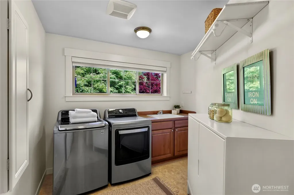 6227 Whitaker Lane SE Snoqualmie WA 98065