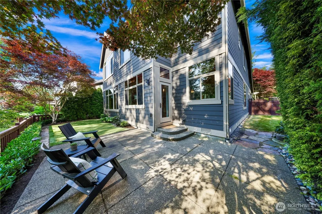 6227 Whitaker Lane SE Snoqualmie WA 98065