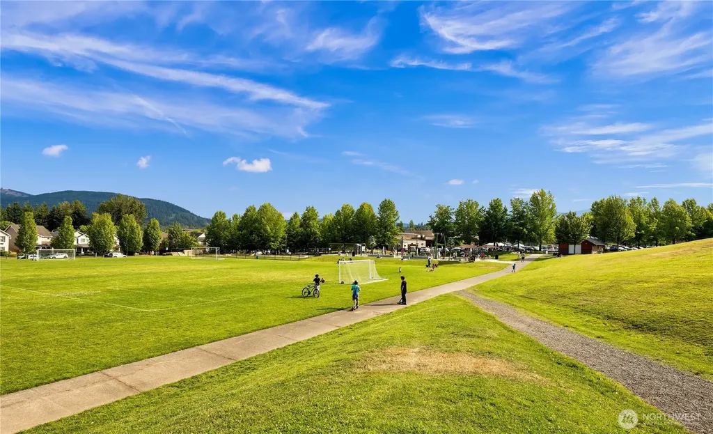 6227 Whitaker Lane SE Snoqualmie WA 98065