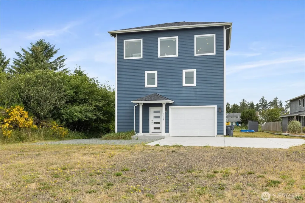1038 Point Brown Avenue SE Ocean Shores WA 98569