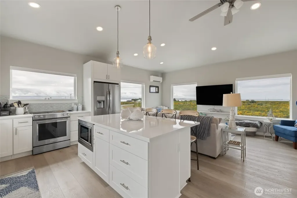 1038 Point Brown Avenue SE Ocean Shores WA 98569