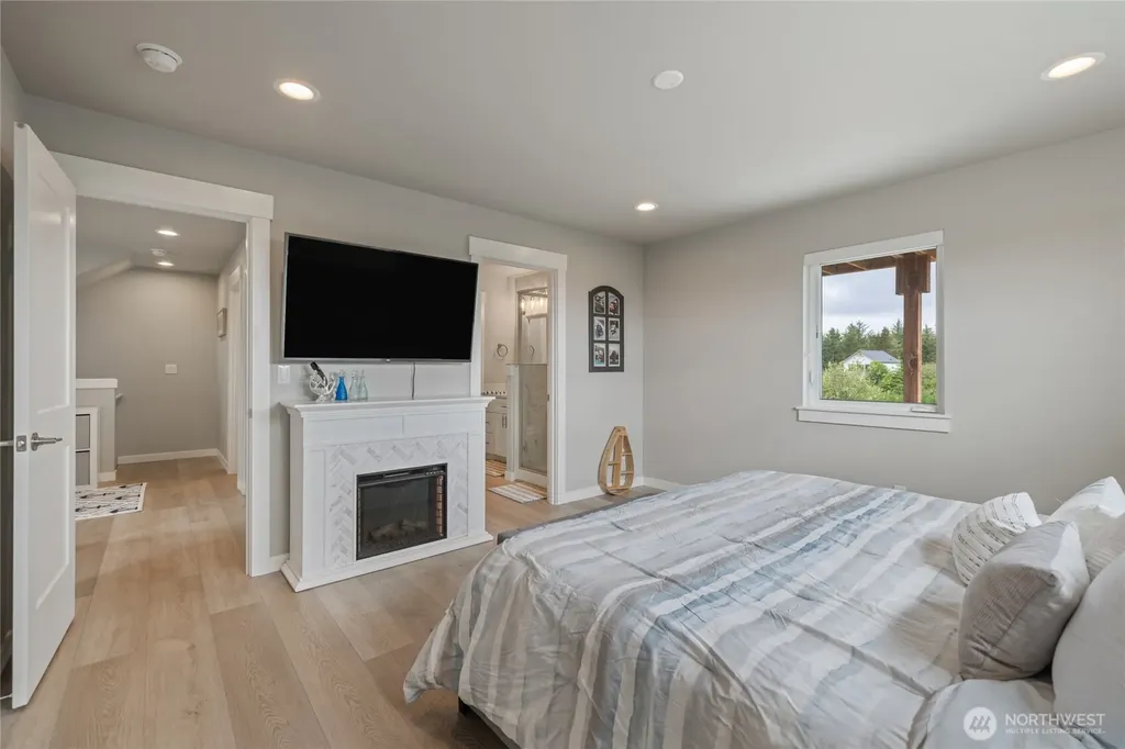 1038 Point Brown Avenue SE Ocean Shores WA 98569