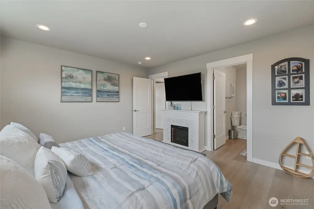 1038 Point Brown Avenue SE Ocean Shores WA 98569