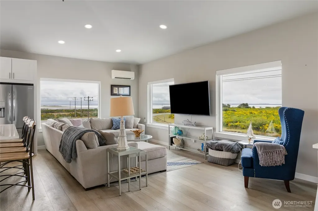 1038 Point Brown Avenue SE Ocean Shores WA 98569