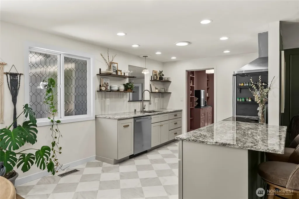 3517 Oas Drive W University Place WA 98466