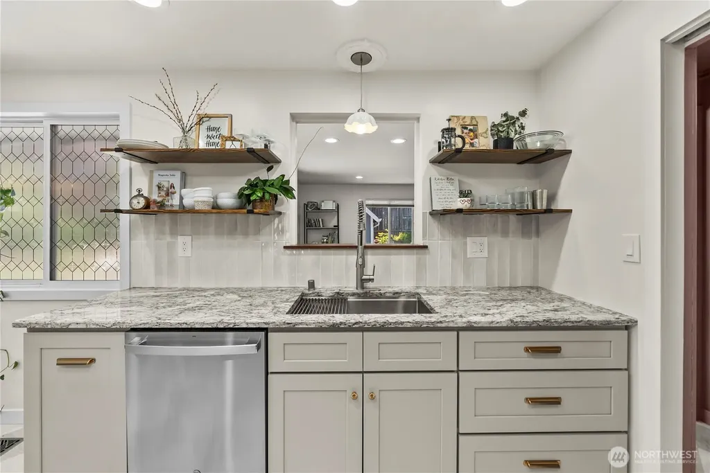 3517 Oas Drive W University Place WA 98466