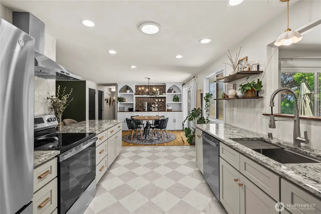 3517 Oas Drive W University Place WA 98466