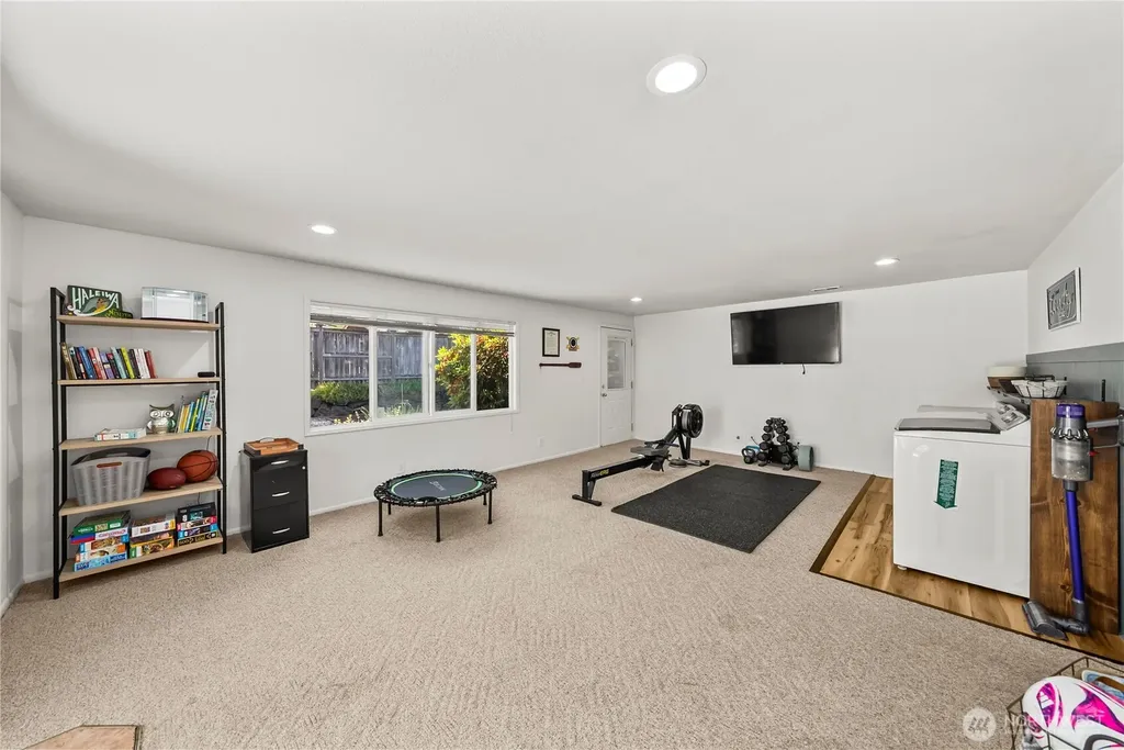 3517 Oas Drive W University Place WA 98466