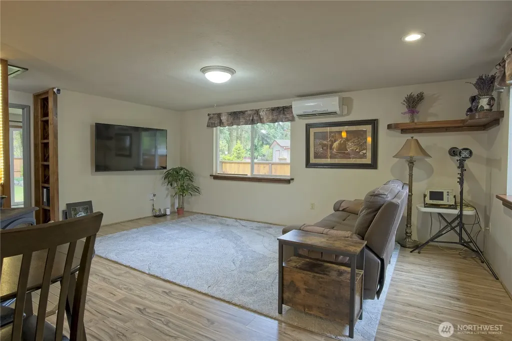 82 Cypress Port Angeles WA 98362