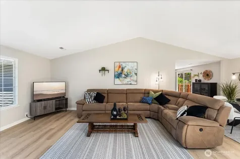 3012 23rd Avenue Ct SE Puyallup WA 98374