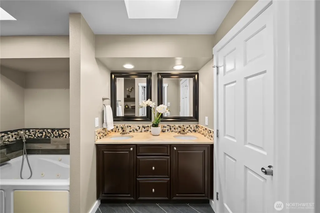 2301 Overview Drive NE Tacoma WA 98422