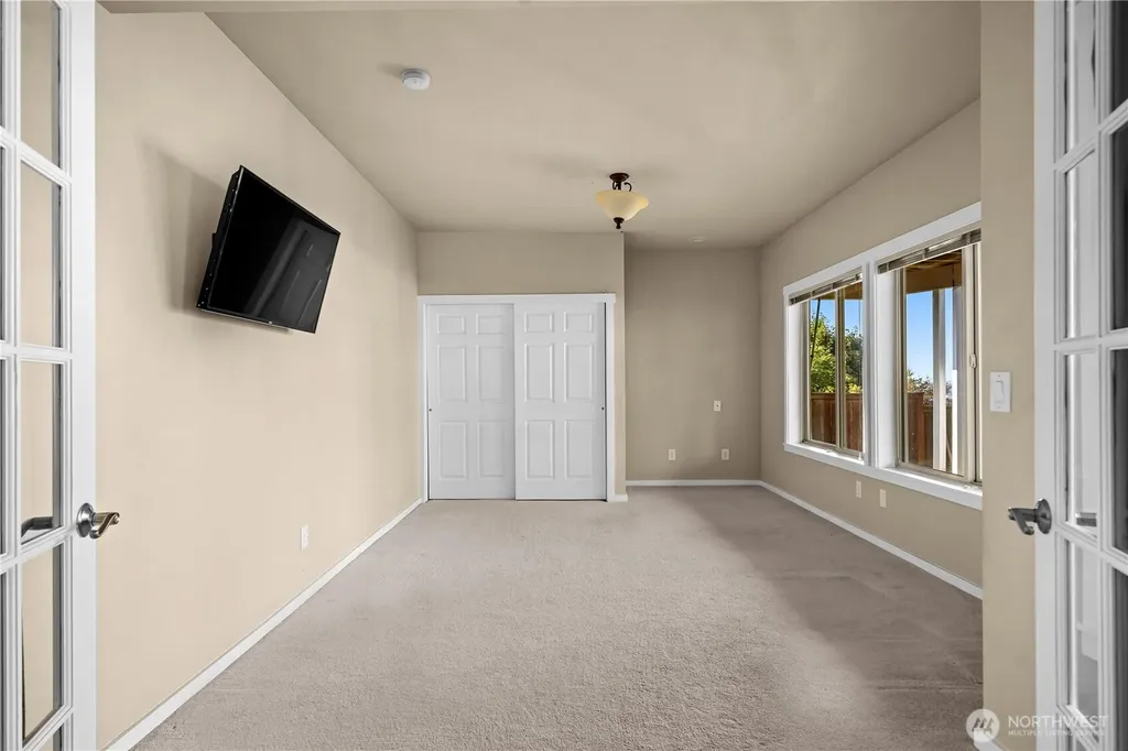 2301 Overview Drive NE Tacoma WA 98422