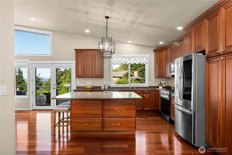 2301 Overview Drive NE Tacoma WA 98422