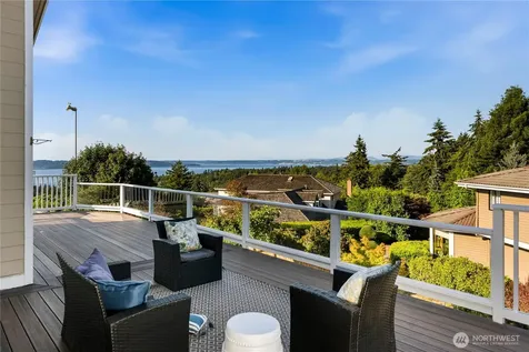 2301 Overview Drive NE Tacoma WA 98422