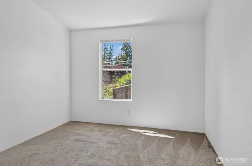 1450 Northlake Way NW Bremerton WA 98312