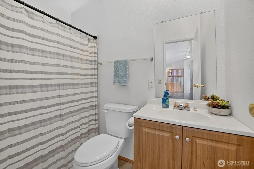 1450 Northlake Way NW Bremerton WA 98312