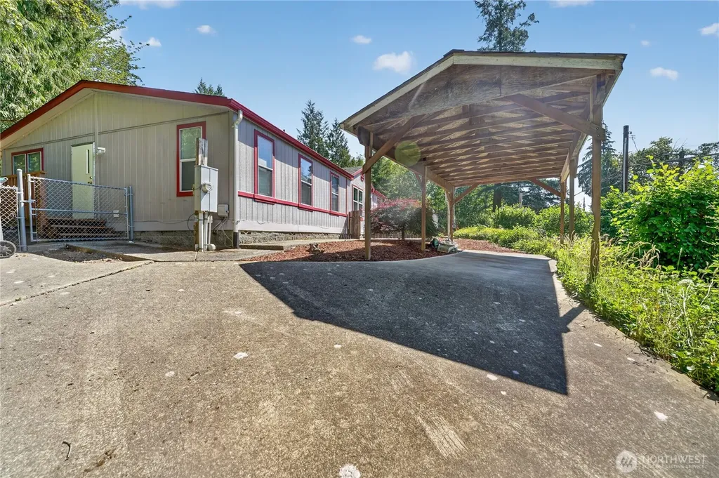 1450 Northlake Way NW Bremerton WA 98312