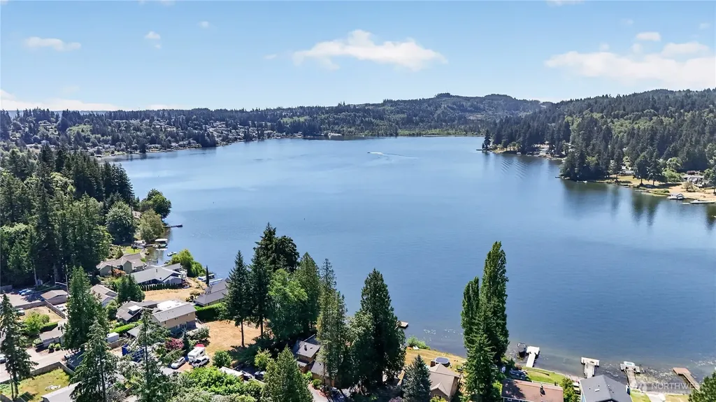 1450 Northlake Way NW Bremerton WA 98312