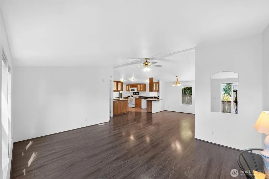 1450 Northlake Way NW Bremerton WA 98312