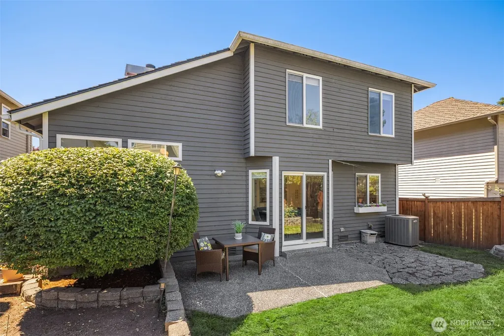 24218 SE 40th Street Sammamish WA 98029