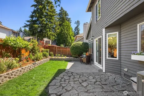 24218 SE 40th Street Sammamish WA 98029