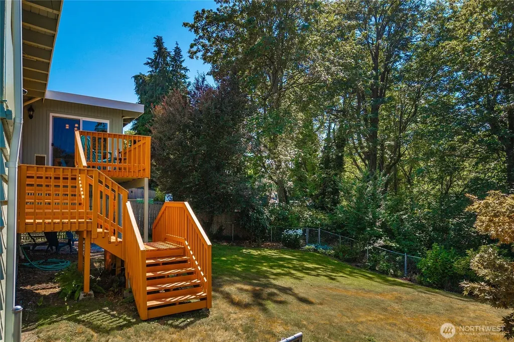 21239 14th Avenue S Des Moines WA 98198