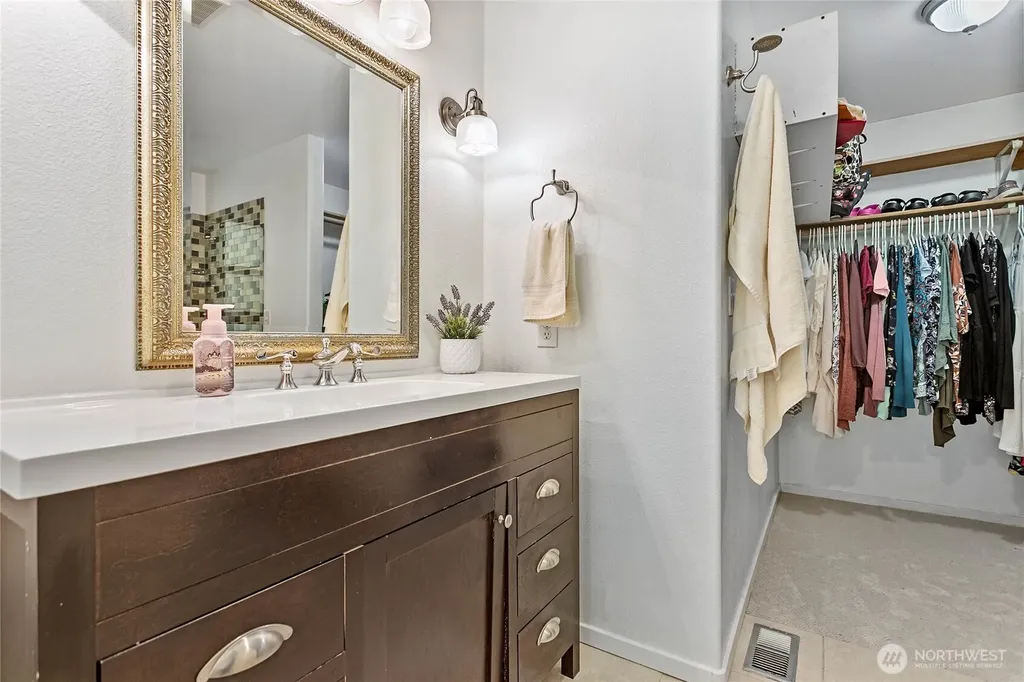11 Whistling Swan Place Bellingham WA 98229