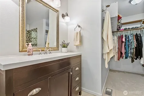11 Whistling Swan Place Bellingham WA 98229