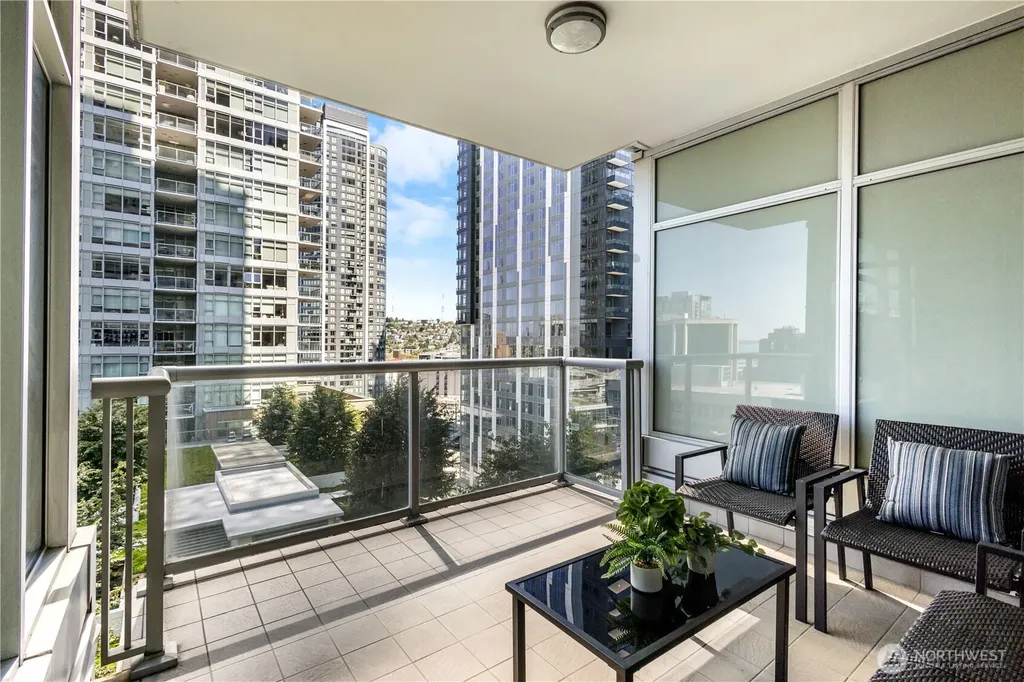 588 Bell Street Seattle WA 98121